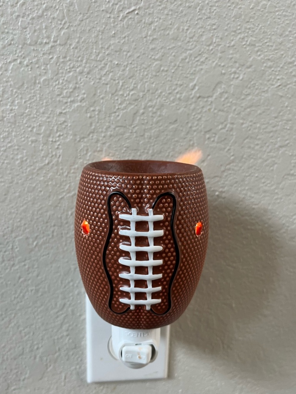Scentsy Touchdown Warmer